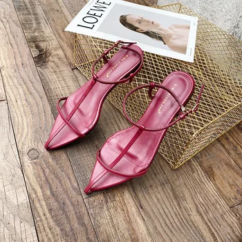 2020 Verão Novo Design Minimalista da Moda de Todos-jogo Sandálias Europeu e Americano, o Modelo de Estilo de Sapatos femininos