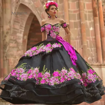 Preto Bordado Floral Vestido De Baile Vestidos De Quinceanera Frisado Fora Do Ombro Camadas De Doce De 15 Mexicano Vestido Corset Princesa Do Baile