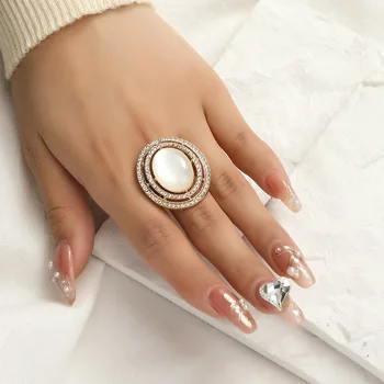 Romântico White Opal Anéis Para As Mulheres, A Menina Cristal De Rocha Geométricas Anéis De Promessa De Casamento Anel De Festa Jóia De Presente De Aniversário